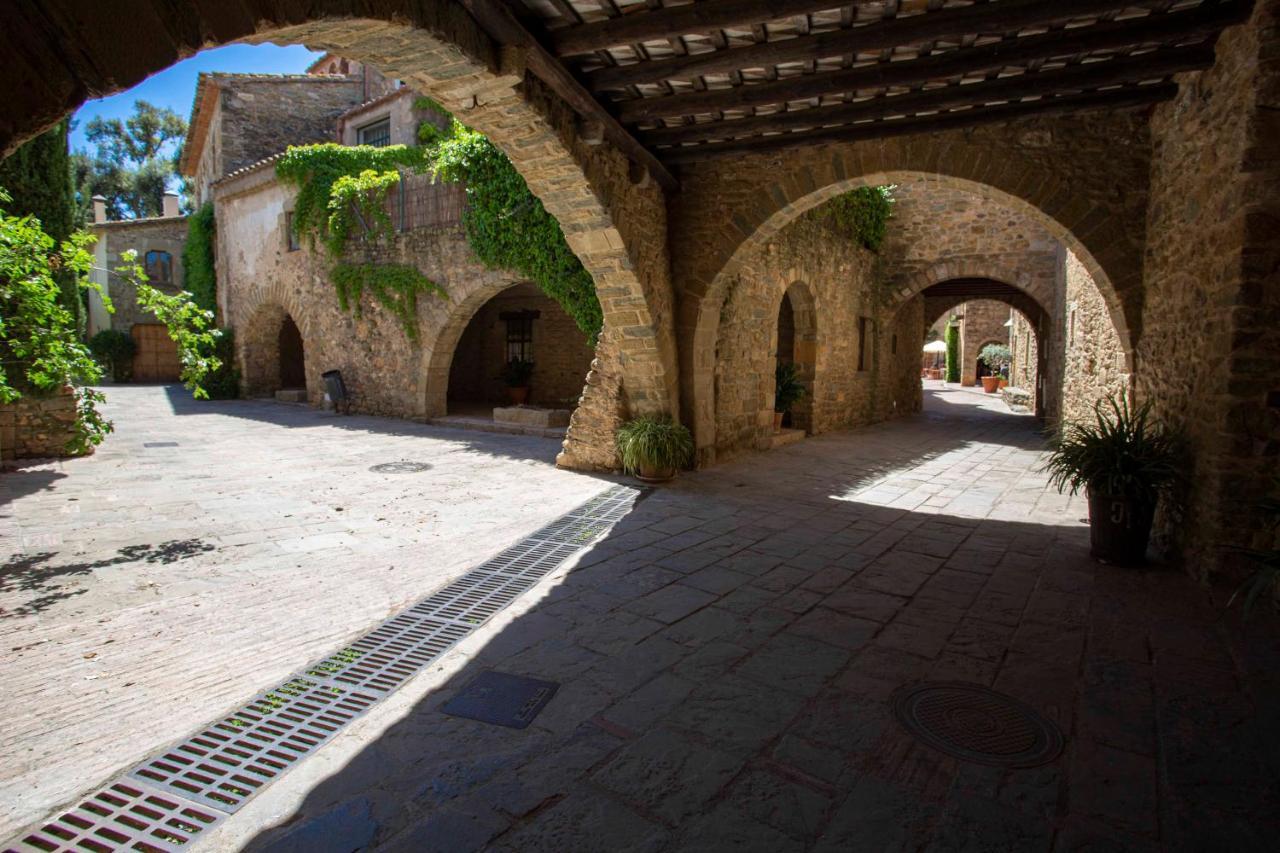 Отель Arcs De Monells - Adults Only Экстерьер фото
